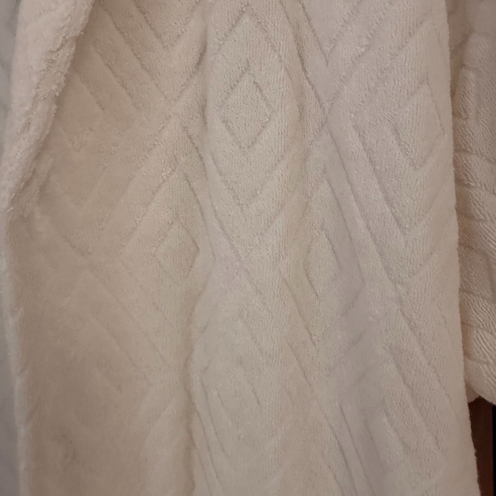 Kenneth Cole Off-White Textured Jacket - Picture 2 of 4